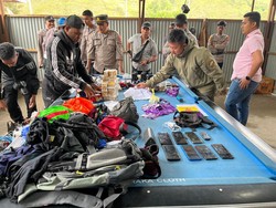 Operasi Cipta Kondisi, Polisi Sita 8 HT Milik Simpatisan KKB di Lanny Jaya