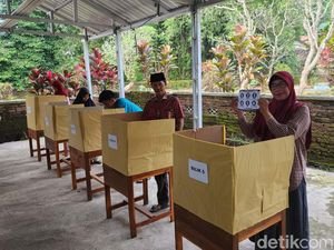 Cakep! Ketua RW di Candirejo Klaten Dicoblos Langsung Bak Pemilu
