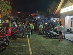 Razia Dini Hari Polsek Densel, 17 Pengendara Ditindak-7 Motor Ditahan