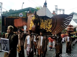 Ruwahan Sendangduwur Lamongan: Pawai Budaya hingga Kuliner Khas Ruwahan Sendangduwur Lamongan: Pawai Budaya hingga Kuliner Khas