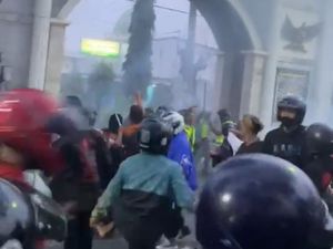 Empat Pesilat Terlibat Tawuran Diwarnai Hujan Batu di Nganjuk Diamankan Empat Pesilat Terlibat Tawuran Diwarnai Hujan Batu di Nganjuk Diamankan