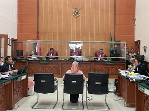 Hotman Paris Tiba-tiba Bicara Sosok Poltak di Sidang Teddy Minahasa