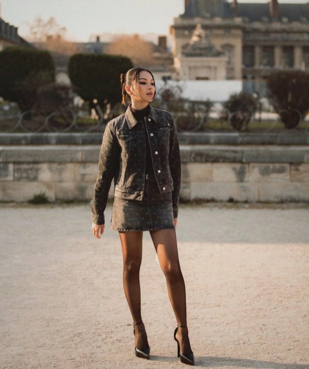 Penampilan Gorgeous Alyssa Daguise di Fashion Show Givenchy