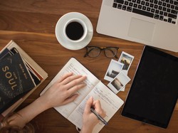 15 Contoh Teks Eksplanasi Berbagai Tema Beserta Ciri dan Strukturnya