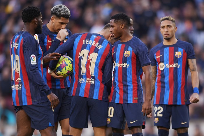 BARCELONA, SPAIN - MARCH 05: Ansu Fati of FC Barcelona talks with Ferran Torres of FC Barcelona during the LaLiga Santander match between FC Barcelona and Valencia CF at Spotify Camp Nou on March 05, 2023 in Barcelona, Spain. (Photo by Silvestre Szpylma/Quality Sport Images/Getty Images)