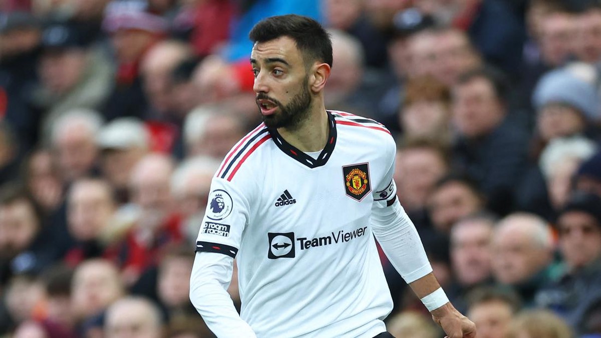 Bruno Fernandes di laga Liverpool vs Manchester United. (Foto: REUTERS/CARL RECINE)