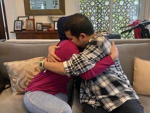 Usai Gugat Cerai, Aldila Jelita Sebut Batal Umrah dengan Indra Bekti Usai Gugat Cerai, Aldila Jelita Sebut Batal Umrah dengan Indra Bekti