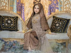 7 Inspirasi Gaun Pengantin Hijab Modern, Mewah dan Beda Dari yang Lain 7 Inspirasi Gaun Pengantin Hijab Modern, Mewah dan Beda Dari yang Lain