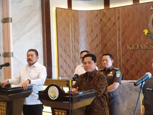Sambangi Kejagung, Erick Thohir Laporkan Dugaan Kasus Baru Korupsi BUMN! Sambangi Kejagung, Erick Thohir Laporkan Dugaan Kasus Baru Korupsi BUMN!