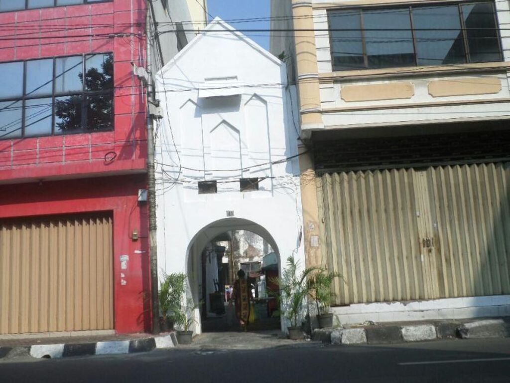 Menelusuri Jejak Keraton Surabaya yang Kini Nyaris Terlupakan Menelusuri Jejak Keraton Surabaya yang Kini Nyaris Terlupakan