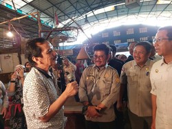 Petani Guyur Cabai-Bawang Merah 25 Ton/Hari ke Pasar Kramat Jati