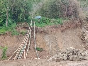 Bukit Batuan Purba di Klaten Dikeruk buat Proyek Tol, Bupati Minta Ditutup Bukit Batuan Purba di Klaten Dikeruk buat Proyek Tol, Bupati Minta Ditutup