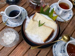 Menikmati Suasana Asri di Tengah Kota Sambil Ngeteh Cantik