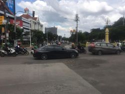 Kondisi Lubang di TL Harmoni Jakpus yang Bisa Bikin Celaka Pengendara