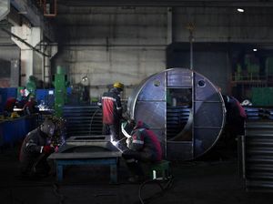 Mengintip Pembuatan Bunker untuk Pejuang Garis Depan Ukraina