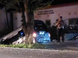 Minibus Kecelakaan Usai Dilempar Batu Angkut Rombongan GP Ansor Tulungagung