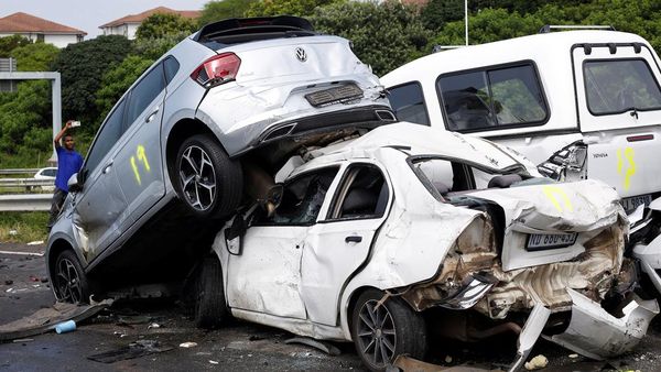 Begini Ngerinya Tabrakan Beruntun di Afsel