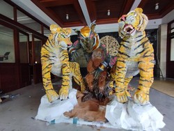 Melihat Ogoh-ogoh Amurkaning Pertiwi dari Kardus Bekas dan Limbah Organik