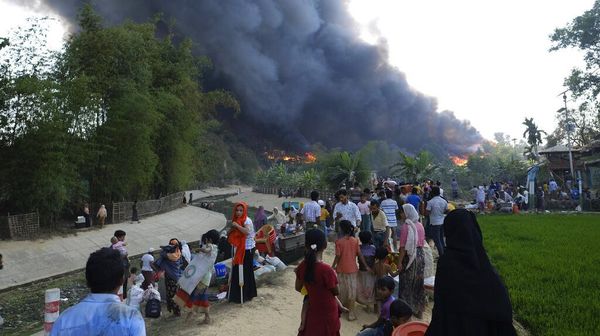 Penampakan Kebakaran Hebat Landa Kamp Rohingya di Bangladesh