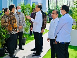 Bisik-bisik Jokowi ke Menkes: Tolong Urus, Dokter Spesialis Masih Sangat Kurang