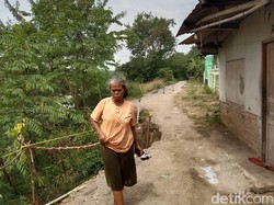 Tanggul Cimanuk Indramayu Ambles, Rumah Warga Terancam