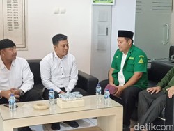 Puluhan Anggota GP Ansor Geruduk Polres Trenggalek