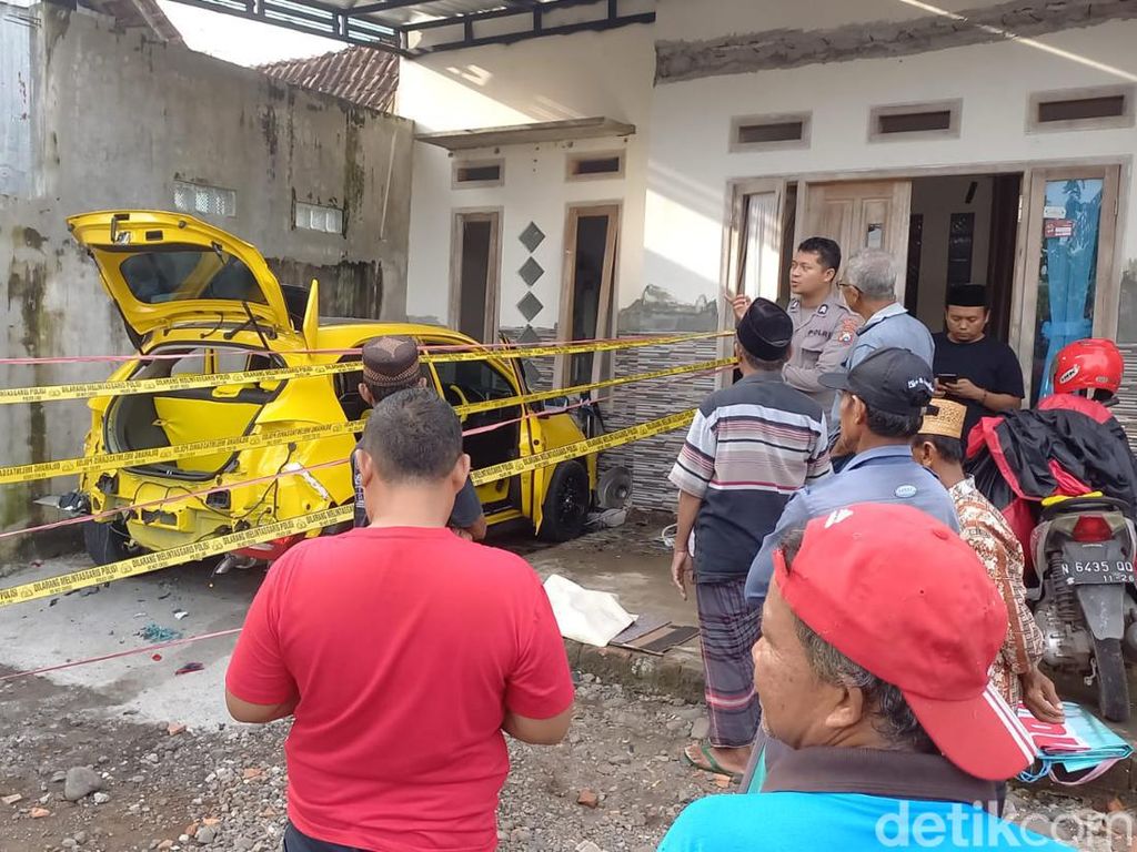 Rumah Kades di Probolinggo Dilempar Bondet, Mobil Rusak Kena Ledakan