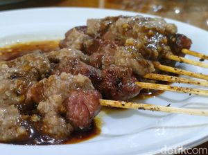 Eksis Sejak 80-an, Rasa Sate Matuh di Garut Bikin Nyaman Eksis Sejak 80-an, Rasa Sate Matuh di Garut Bikin Nyaman