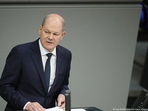 Scholz Sebut Ada Konsekuensi Jika China Kirim Senjata ke Rusia