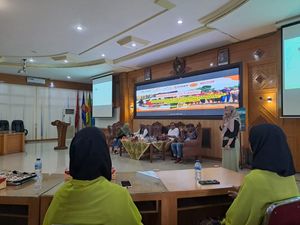 Memandirikan Orang Rimba, Menyongsong Masa Depan lewat Pendidikan Memandirikan Orang Rimba, Menyongsong Masa Depan lewat Pendidikan