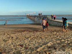Pantai Biru di Kukar, Spot Wisata dengan Keindahan Bukit Bawah Laut