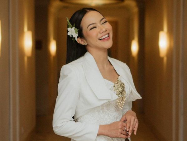 8 Gaya Unik Yura Yunita Pakai Kebaya, Mewah Hingga Edgy