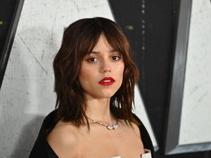 Digosipkan Pacari Johnny Depp yang Lebih Tua 40 Tahun, Ini Kata Jenna Ortega Digosipkan Pacari Johnny Depp yang Lebih Tua 40 Tahun, Ini Kata Jenna Ortega