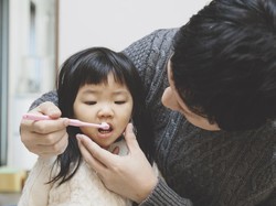 Tips Agar Anak Rajin Sikat Gigi