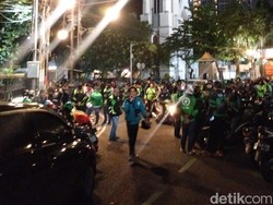 Fakta-fakta Mencekamnya Keributan Ojol Vs Debt Collector di Bandung