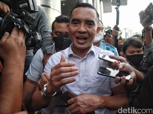 Eks Kepala Bea Cukai DIY Eko Darmanto Bantah Punya Pesawat Eks Kepala Bea Cukai DIY Eko Darmanto Bantah Punya Pesawat