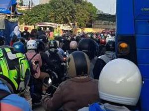 Jalan Bekasi Cakung Macet Parah, Sunter-Pulogebang Makan Waktu 2 Jam Jalan Bekasi Cakung Macet Parah, Sunter-Pulogebang Makan Waktu 2 Jam