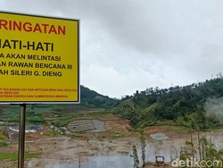 Gunung Api Dieng Kembali Normal, Warga Diminta Tetap Jauhi 2 Kawah Ini
