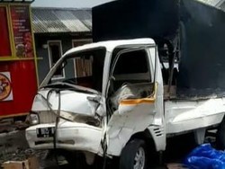 Kecelakaan Beruntun di Lumbang Probolinggo, 2 Truk Boks-1 Pikap Ringsek