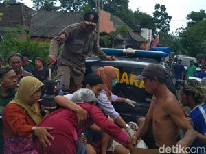 Saksi Ungkap Detik-detik Mengerikan Bus Turun dari Bromo-Tabrak 5 Kendaraan Saksi Ungkap Detik-detik Mengerikan Bus Turun dari Bromo-Tabrak 5 Kendaraan