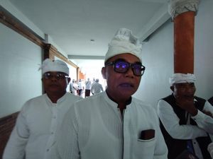 Ketua DPRD Bali Ingin Tak Ada Sampah Kotori Pura Agung Besakih