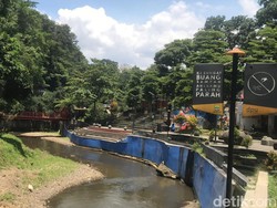 Teras Cikapundung yang Mulai Ditinggalkan Pengunjung