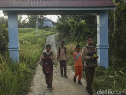 Kisah Sedih Suku Anak Dalam, Kerap Kena Tipu Gara-gara Nggak Sekolah