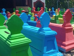 Meriah! Sambut Nyadran, Kuburan di Bakungan Klaten Dicat bak Pelangi