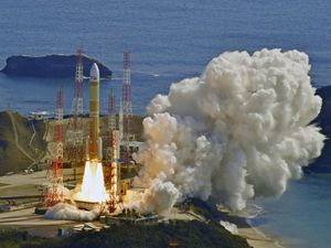 Gagal Meluncur, Roket Jepang Berakhir Hancur