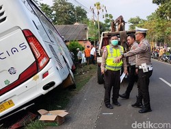 Gelar Olah TKP, Polisi Pastikan Laka Beruntun Lumbang karena Bus Ngeblong