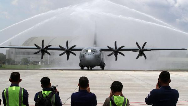 Potret Pesawat Super Hercules C-130J Pertama Tiba di Indonesia