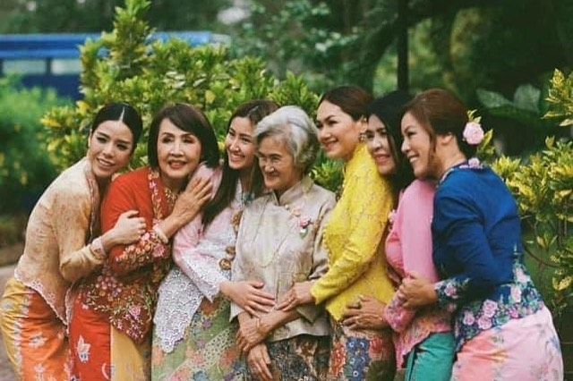 Resepsi Nong Poy dan Oak Phakwa Resepsi Nong Poy dan Oak Phakwa