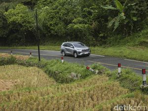 Perhatian yang Baru Beli Kijang Innova Zenix, Begini Cara Pindah Gigi di Tanjakan Perhatian yang Baru Beli Kijang Innova Zenix, Begini Cara Pindah Gigi di Tanjakan