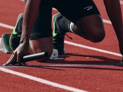 Cara Melakukan Start Jongkok dengan Aba-aba Bersedia, Siap, Ya